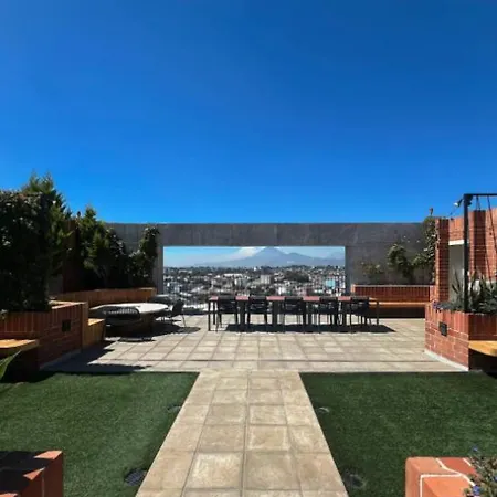 Alojamiento Tipo Loft 2 Camas Con Parqueo